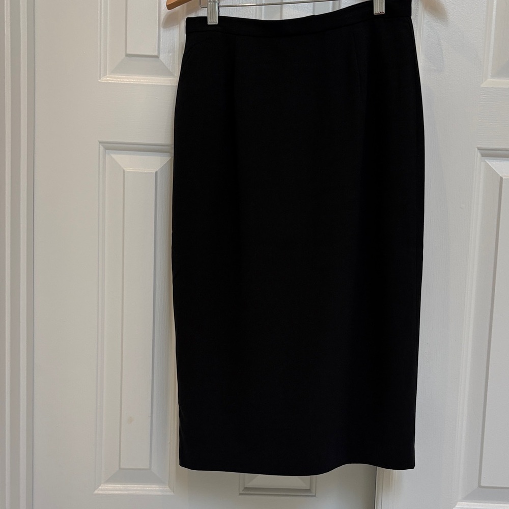 Elegant Black Pencil Skirt